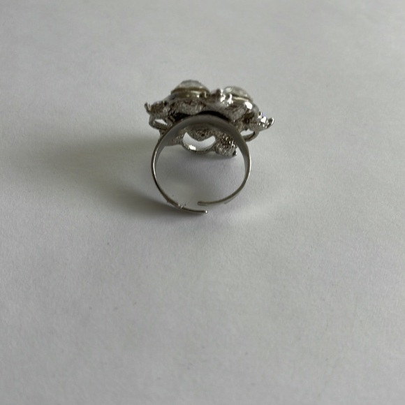 Rhinestone Adjustable Flower Ring - Picture 3 of 3